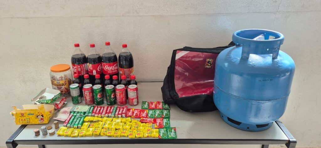 Polícia Militar prende indivíduo por furto a estabelecimento comercial em Vargem.