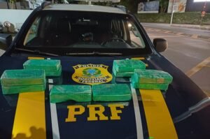 PRF apreende 10 kg de crack durante abordagem na Fernão Dias.