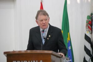 Dr. Denig destaca melhorias e cobra atendimento humanizado nas UBSs de Atibaia