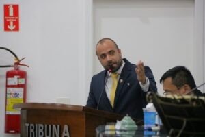 Lucas Garcia destaca operação de mobilidade na Unifaat e cobra mais consciência da população
