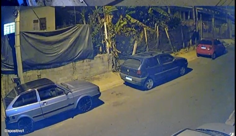 Veículo é furtado durante a madrugada no bairro do Jardim Imperial em Atibaia.