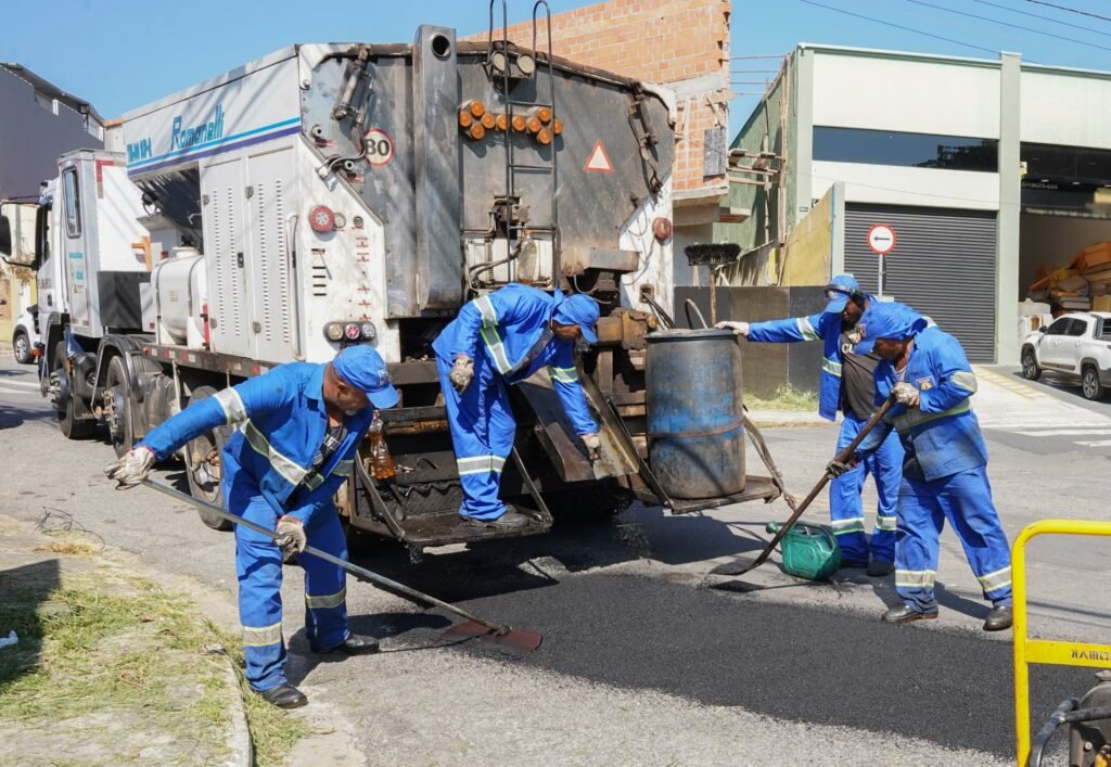 Prefeitura de Atibaia trabalha para garantir continuidade dos serviços de manutenção urbana