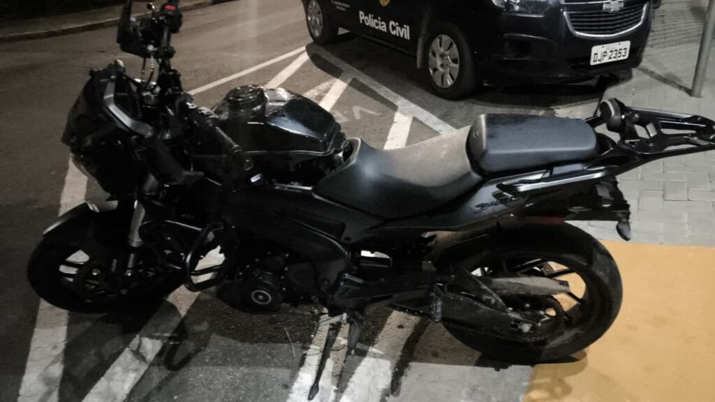 Polícia Militar prende indivíduos com motocicleta furtada em Atibaia
