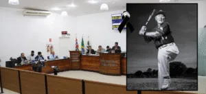 professor e árbitro de beisebol Isamu Akiyama