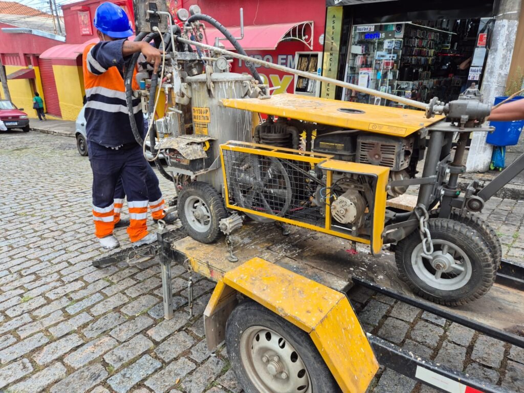 Prefeitura de Atibaia renova sinalização viária