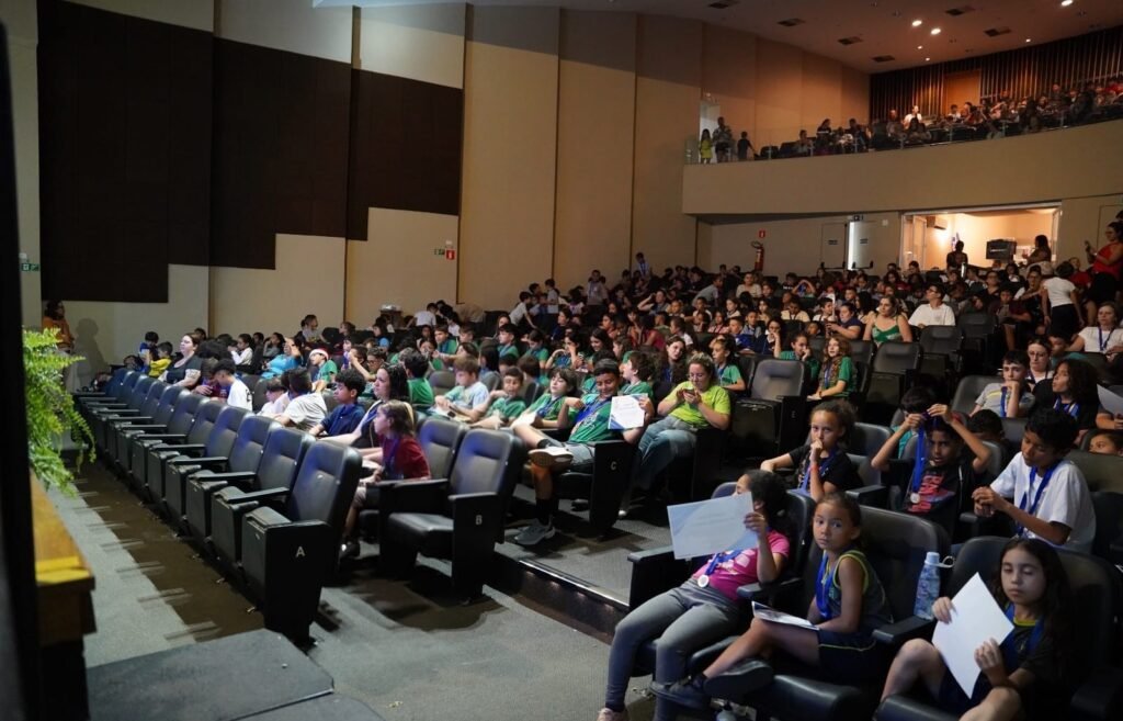 estudantes da Rede Municipal de Atibaia