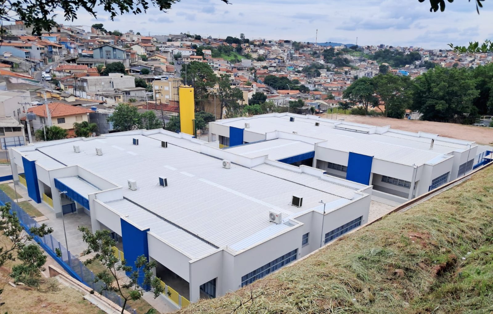 Creche Professor Walter Barca, Jardim Imperial em Atibaia.