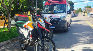 Avenida Presidente Vargas, no bairro Jardim Cerejeiras, em Atibaia