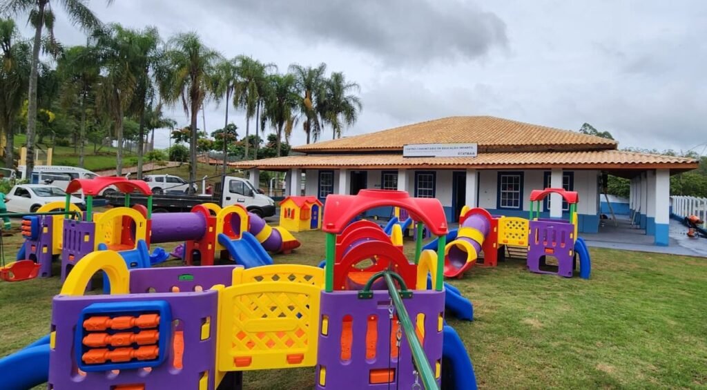 Creche São Roque - Centro Comunitário de Educação Infantil Professora Camila Mazzoni de Barros