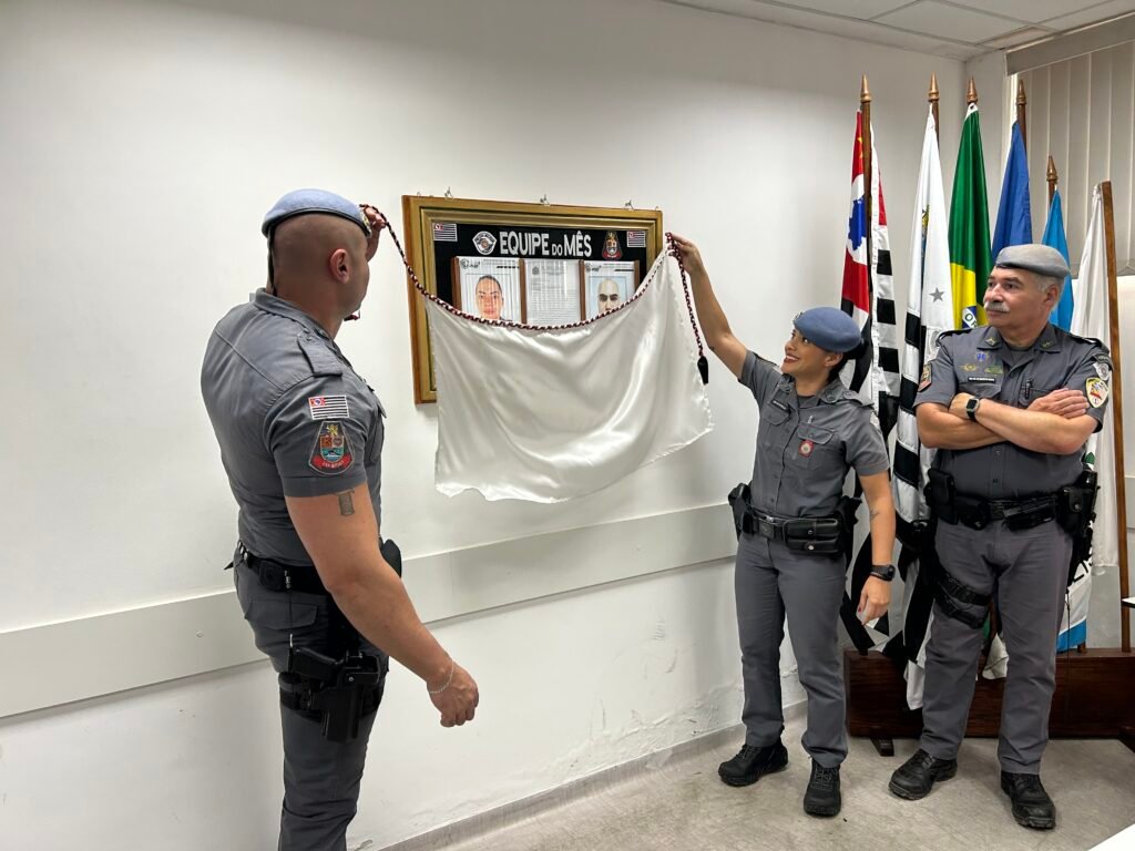 PM Correa, PM Sheila e o Comandante PM Maurício Gomes