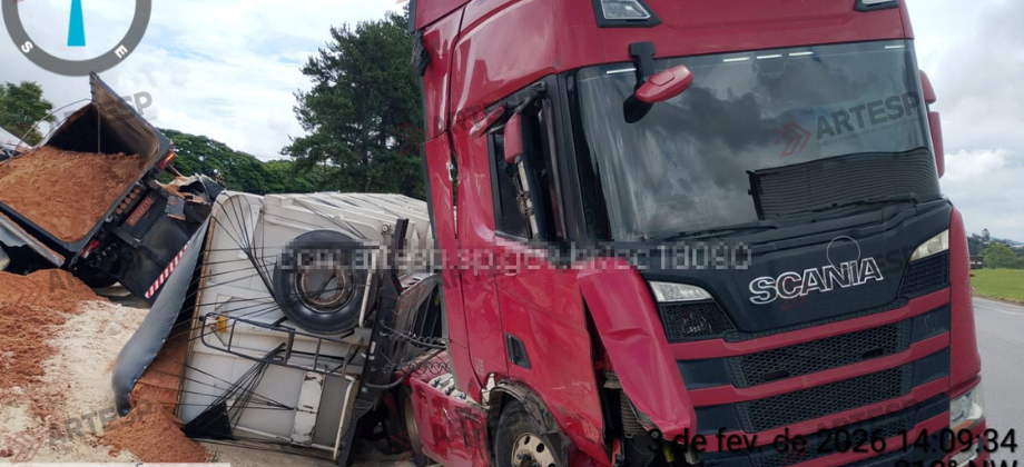 Acidente na rodovia Dom Pedro I