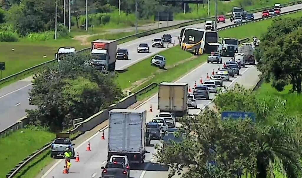 Rodovia Dom Pedro I em Atibaia