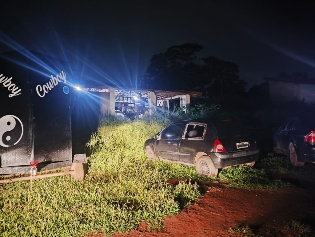 Polícia Militar prende homem por porte ilegal de arma