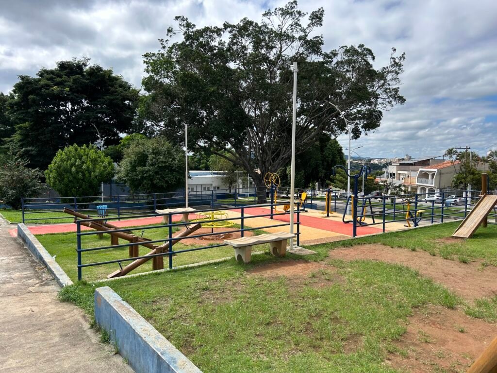 Praça Alvise Abramo, Praça da Amada, Alvinópolis