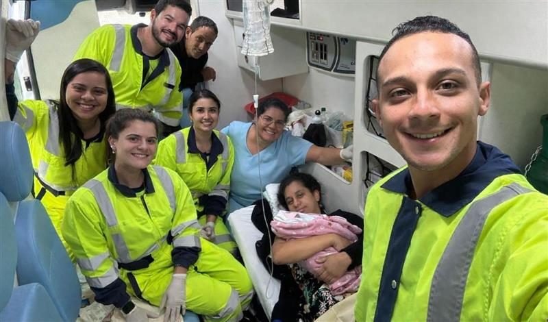 Parto é realizado por equipe da Motiva Minas_SP na rodovia Fernão Dias