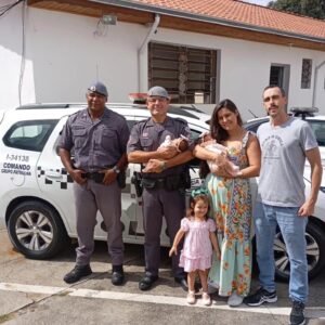 Ação rápida da PM salva bebê