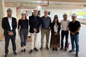 Daniel Martini acompanha obras de nova escola em Atibaia