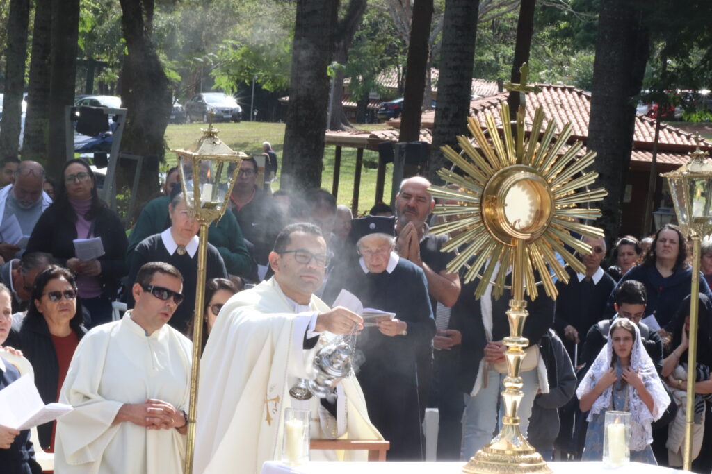 Missa da Mãe Rainha, Corpus Christi, aniversario de Atibaia