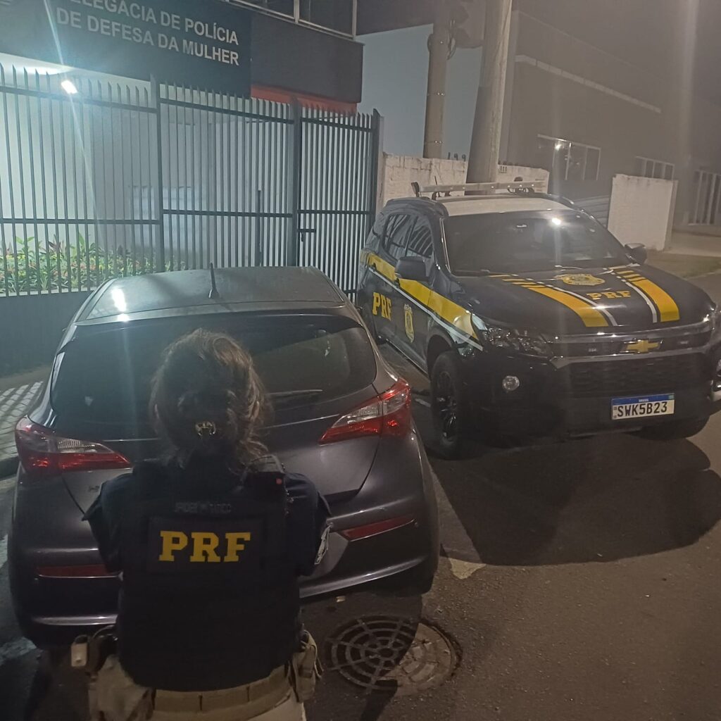 Polícia Rodoviária Federal (PRF) rodovia Fernao Dias, em Atibaia