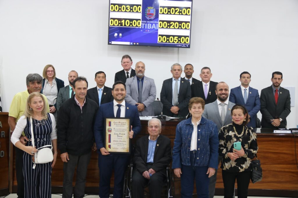 Luiz Pereira Bueno recebe título de Cidadão Honorário da Câmara de Atibaia