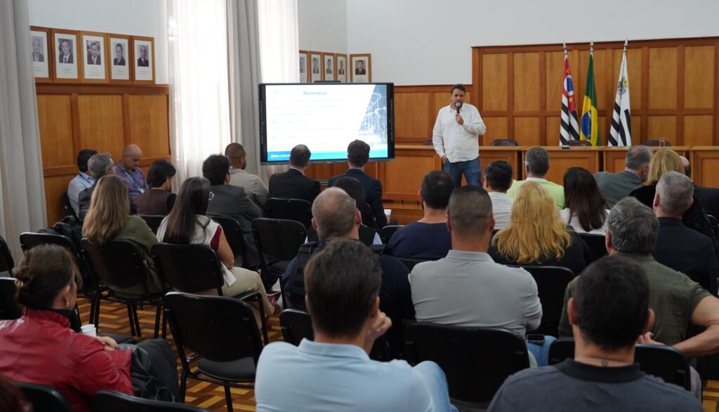 iluminação pública: meta é atingir 100% de LED ainda em 2026
