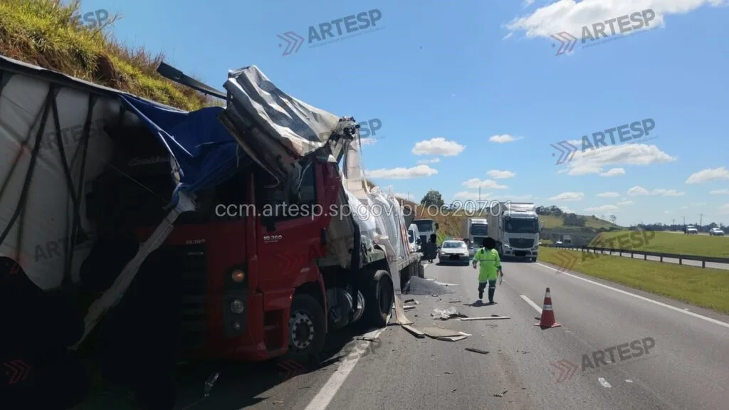 Acidente na Rodovia Dom Pedro I, em Itatiba - foto: Artesp
