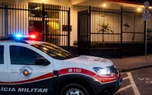 Homem procurado pela Justiça é preso pela PM no bairro Alvinópolis, em Atibaia