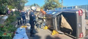 Mulher fica presa às ferragens após tombamento de caminhonete em Bom Jesus dos Perdões
