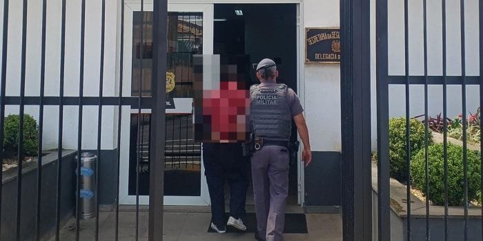 Homem de 56 anos, procurado por estupro de vulnerável, é capturado pela PM em Atibaia