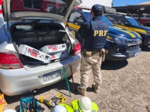 PRF recupera baterias industriais furtadas e prende três suspeitos na Fernão Dias.
