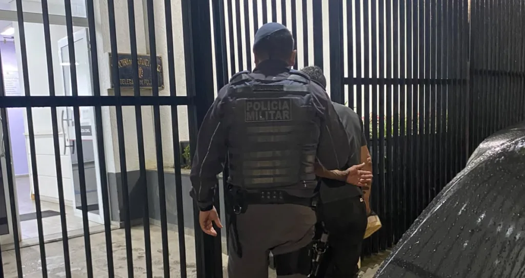 tentativa de homicídio após vítima ser esfaqueada em Nazaré Paulista