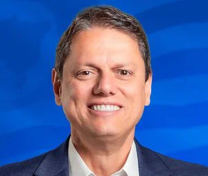 Tarcísio de Freitas é reeleito
